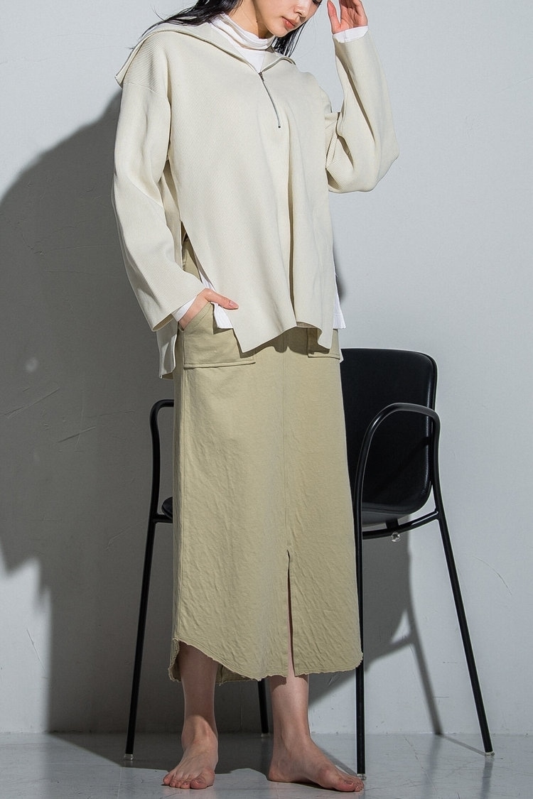 オールシーズン使えるカーキを味方に