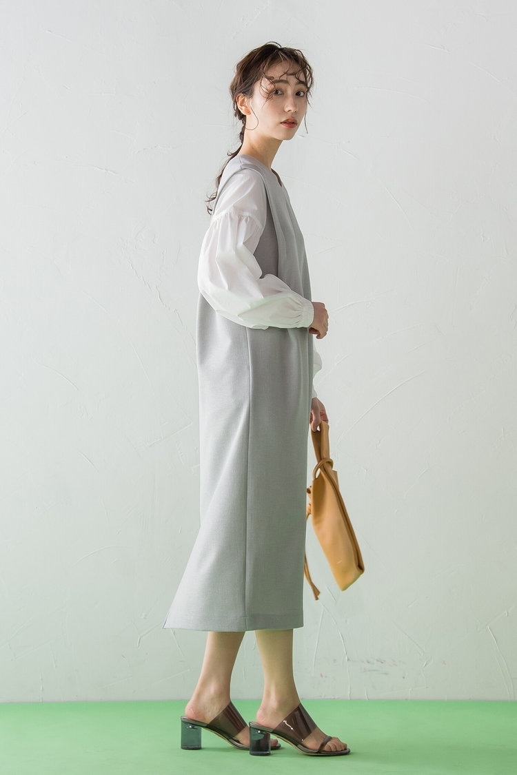 Iラインワンピースでスタイルよく