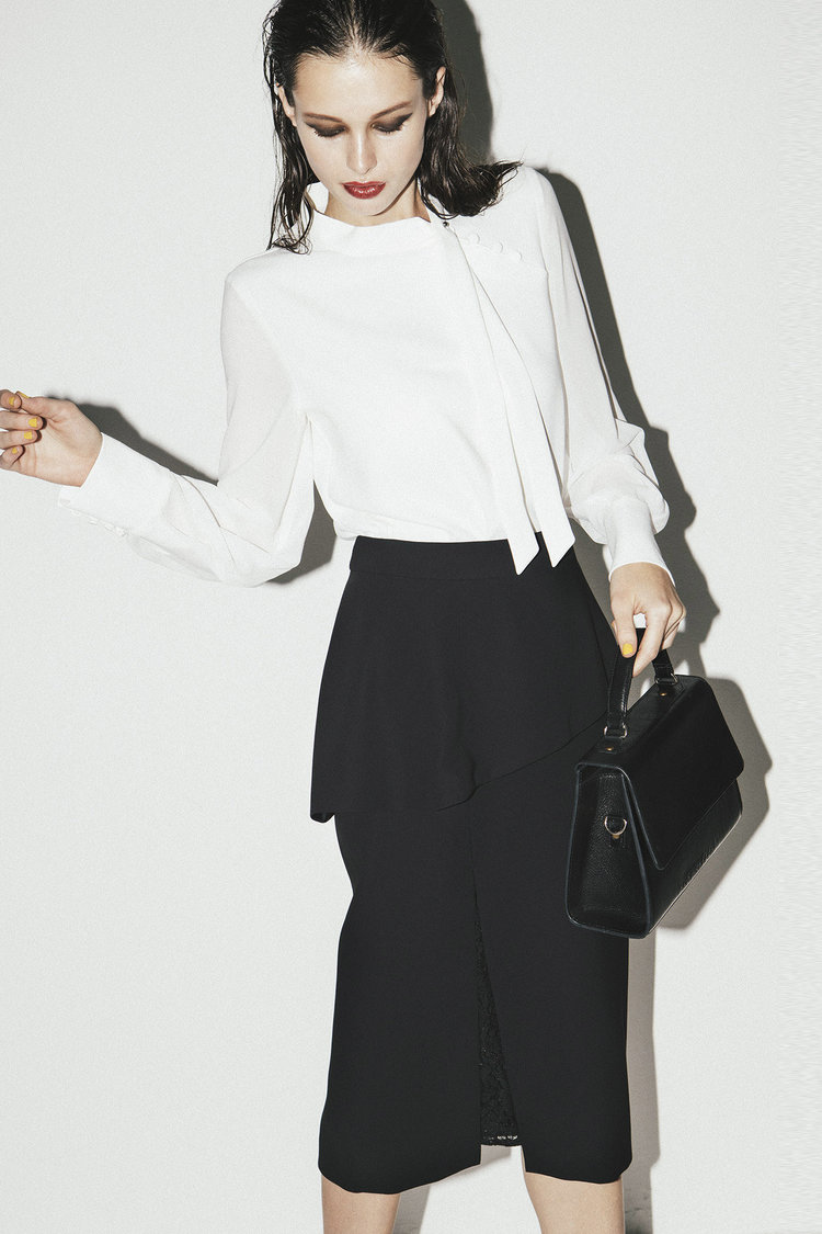 ぺプラムスカート