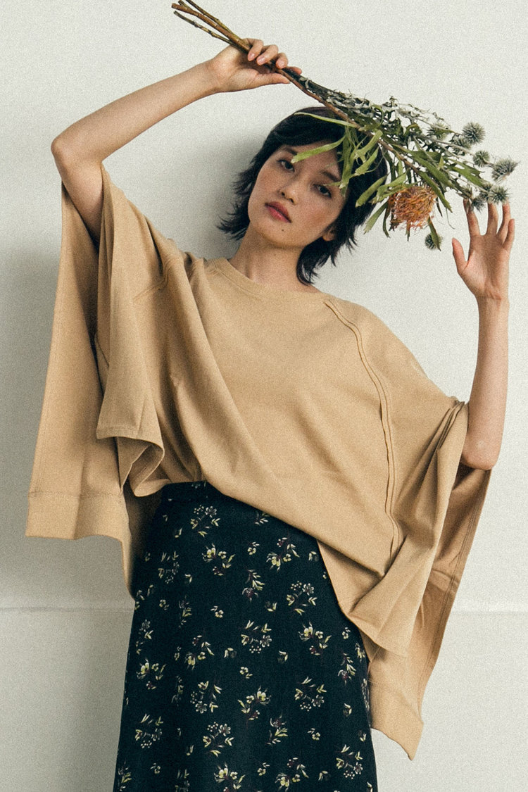 ポンチョ風カットソー