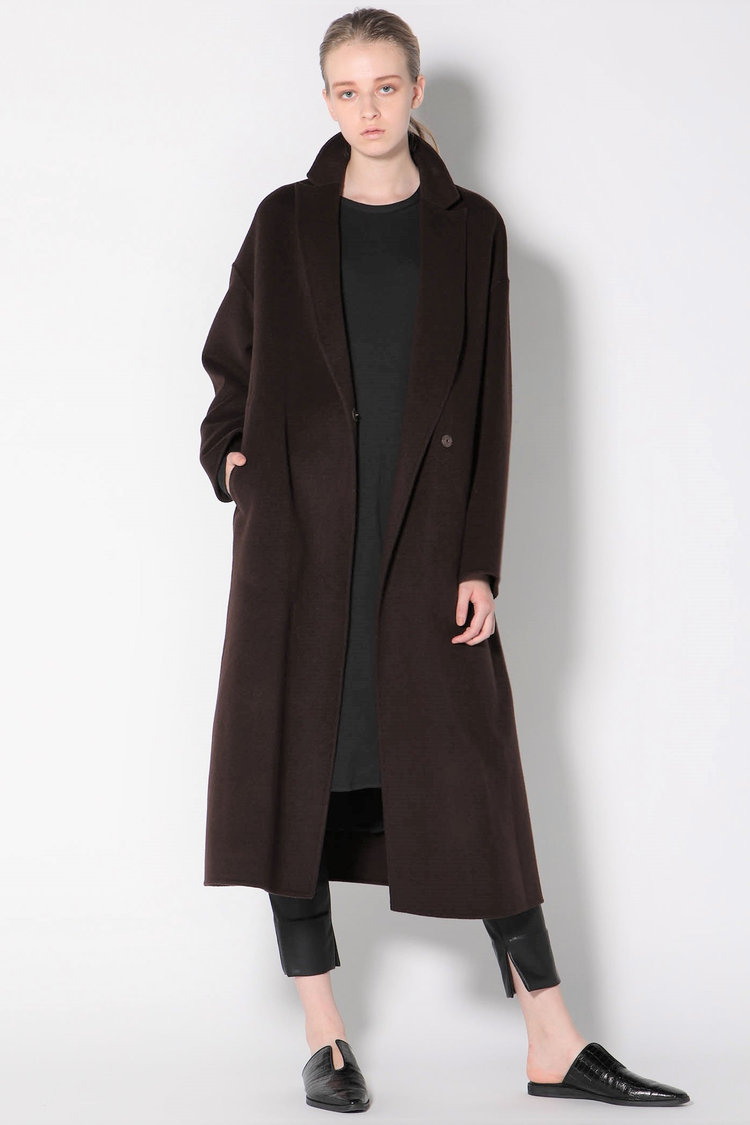 今から冬まで楽しめる「オーバーサイズコート」