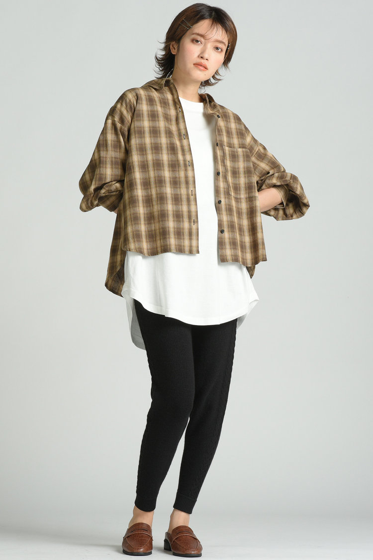 「ゆる×ゆる」のバランスで大人の休日スタイル