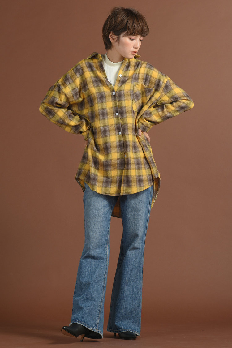 シャツとレイヤードを楽しむ