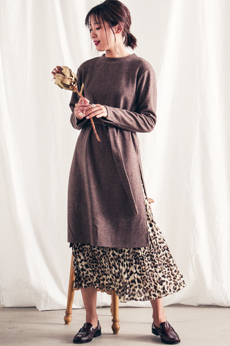 【socolla】カットワンピース×柄ギャザースカートセット