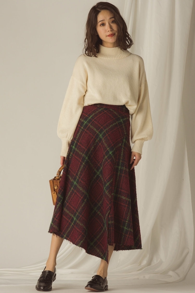 MAYSON GREY 冬のスカートルック