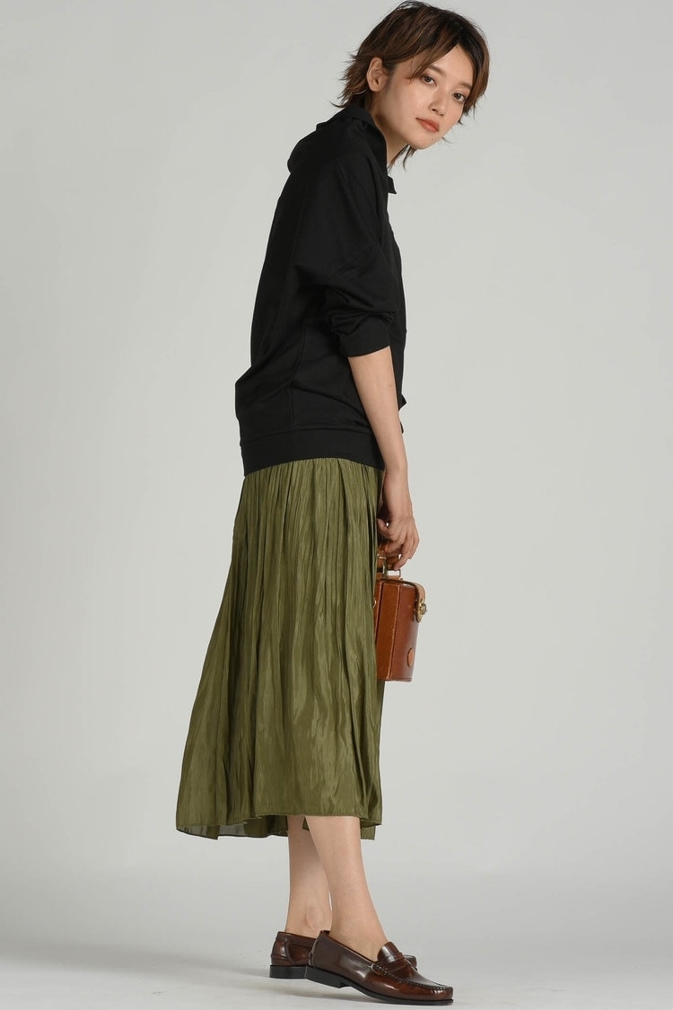 LIPSTAR 秋のスカートルック