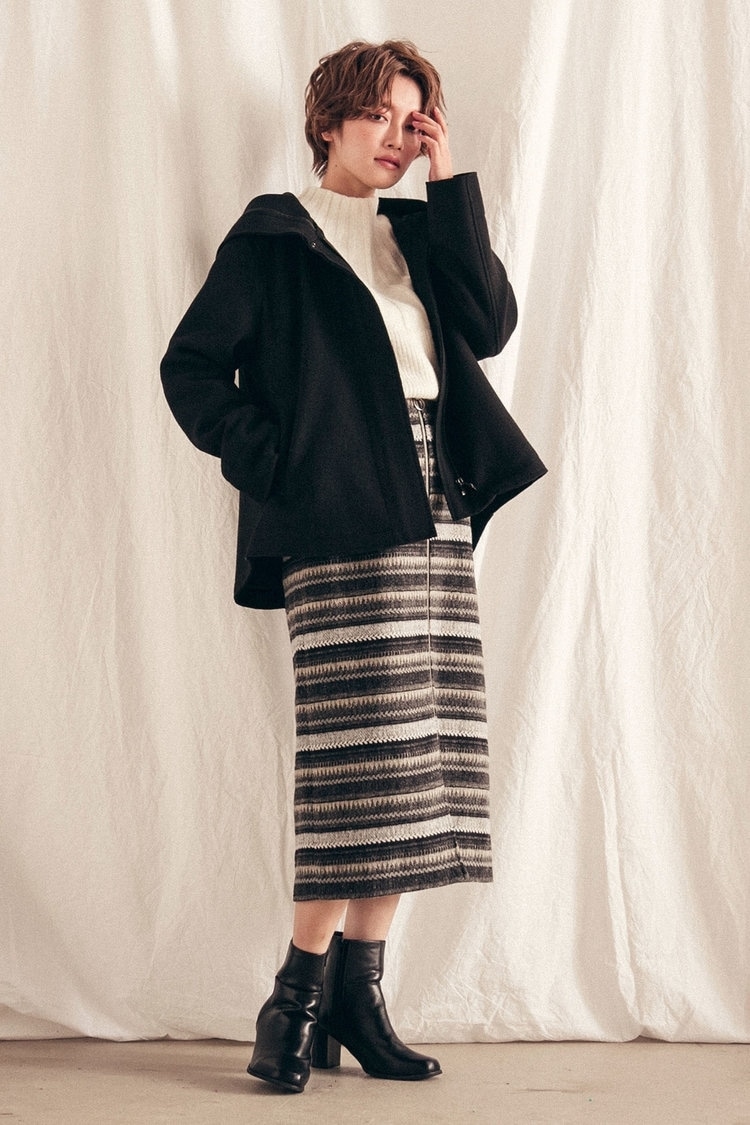 LIPSTAR 冬のスカートルック