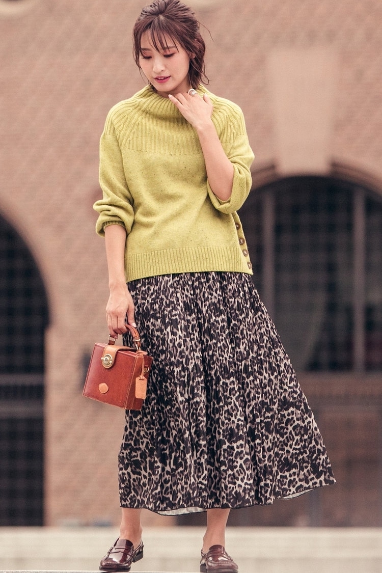 サイドボタンネックプルオーバーsocolla