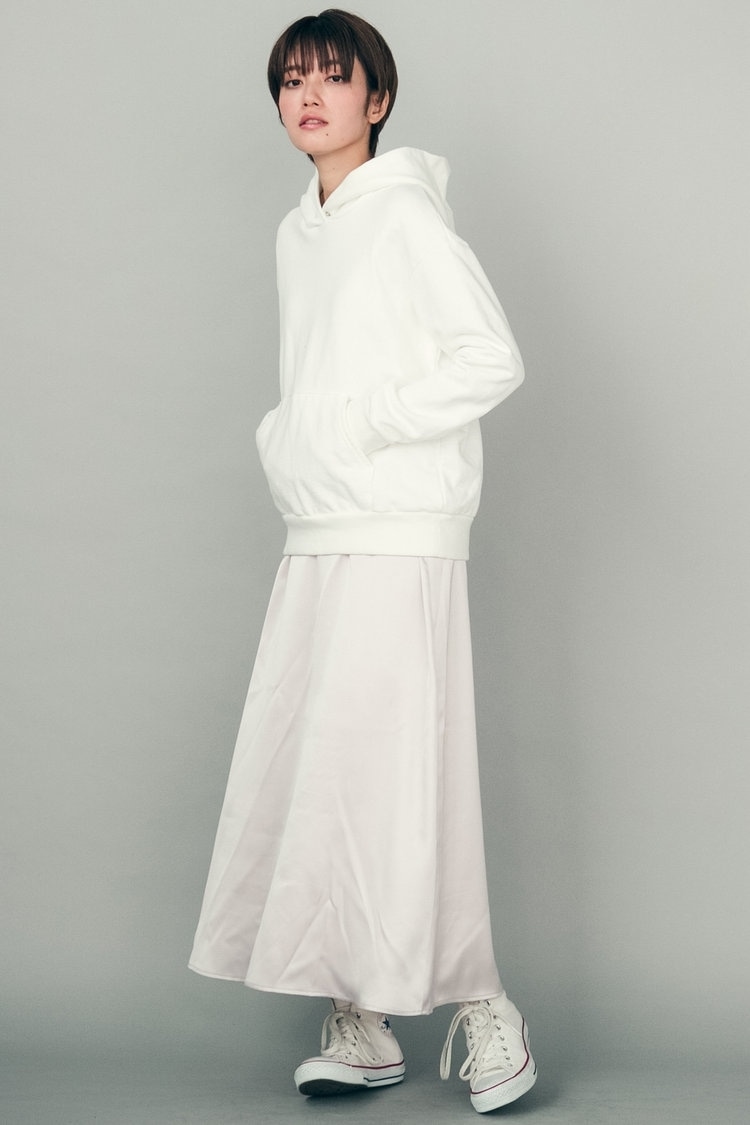 「ホワイト」を清楚に着ない