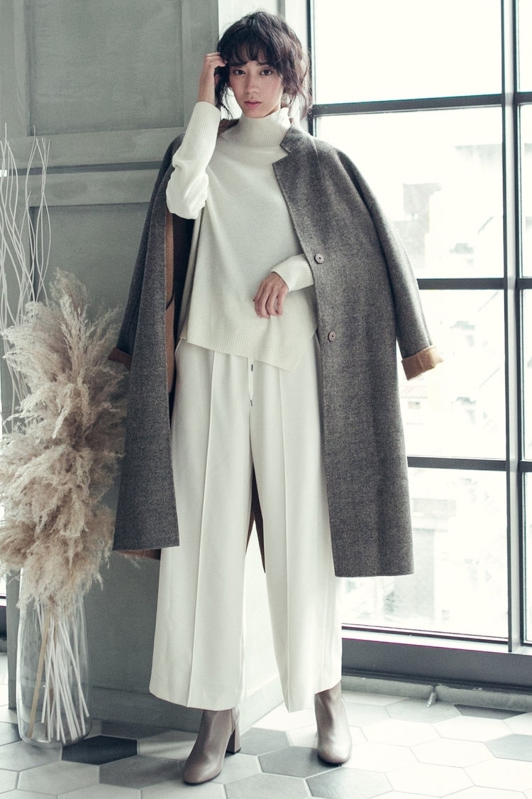 「ホワイト」を清楚に着ない