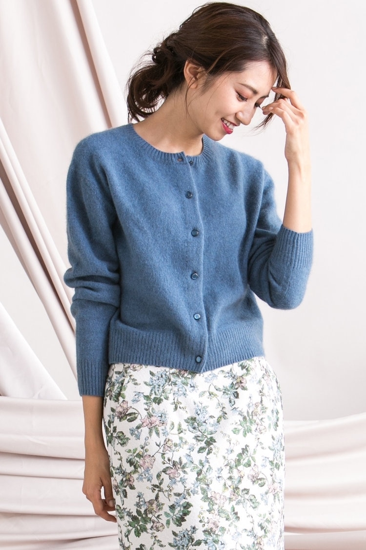 冬に映えるキレイ色「ブルー」