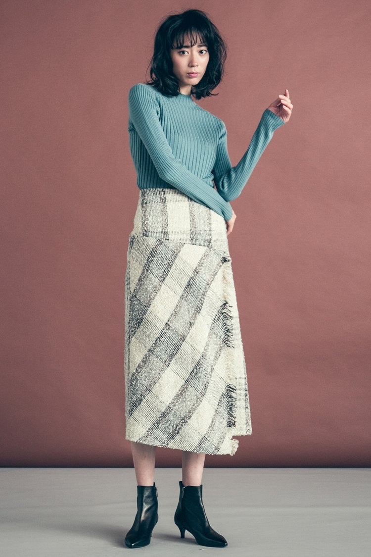 冬に映えるキレイ色「ブルー」