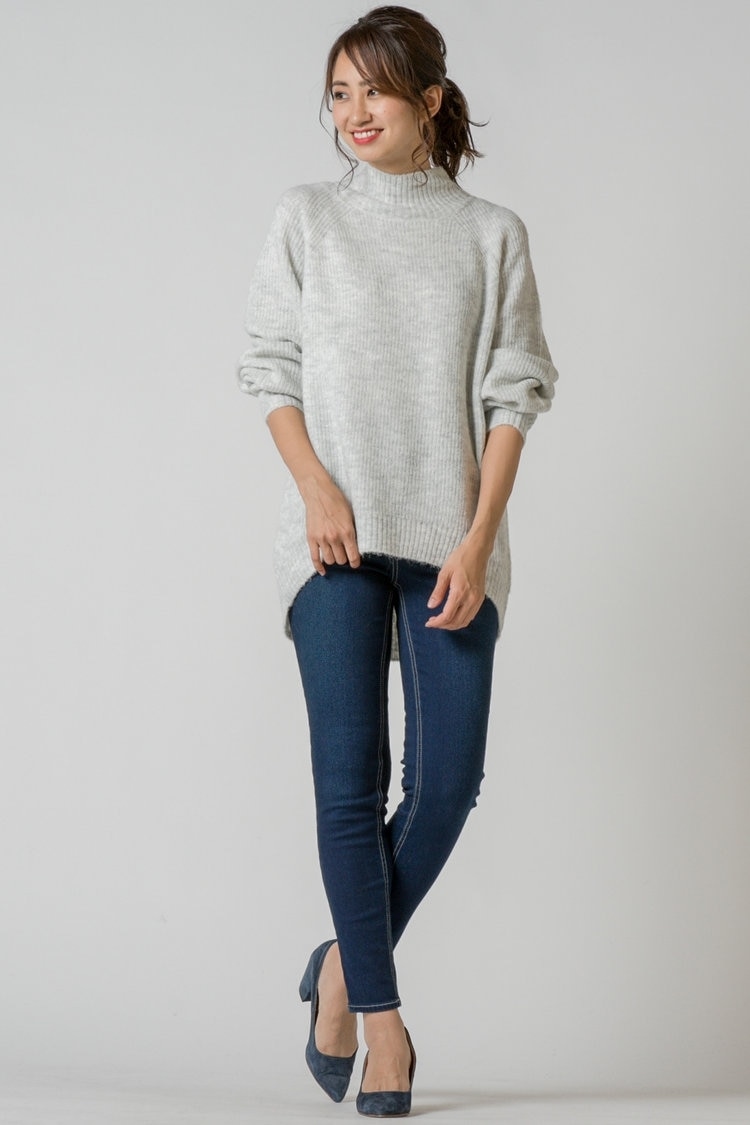 正統派ネイビーデニムをワンツーで