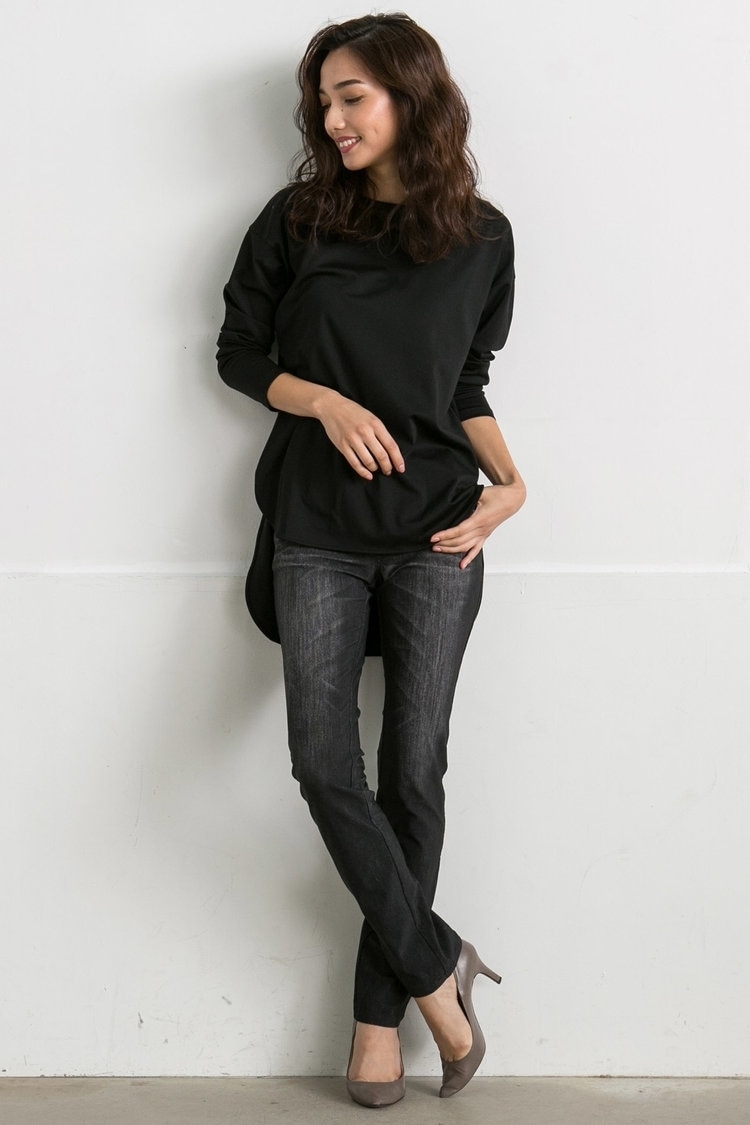 ブラックデニムでワントーン