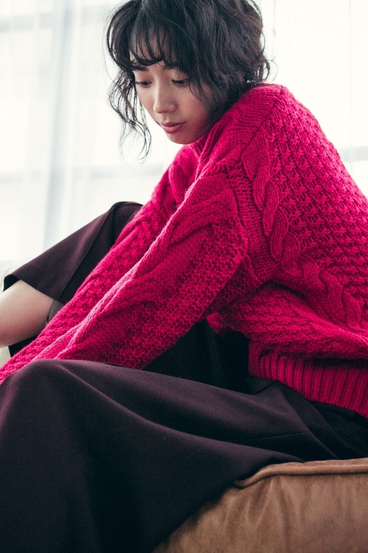 上下の色にコントラストを