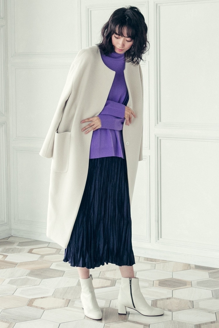 前開きコートで軽やかに