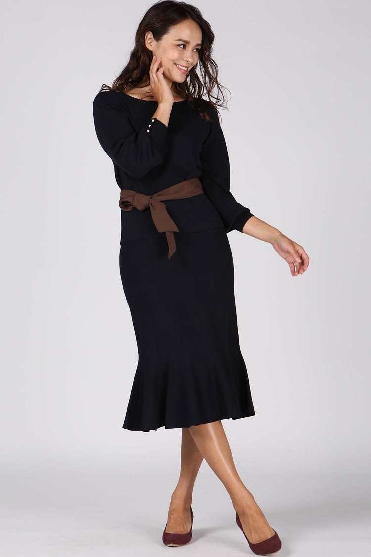 Viaggio Bluニットアップベルト付き袖パールトップス