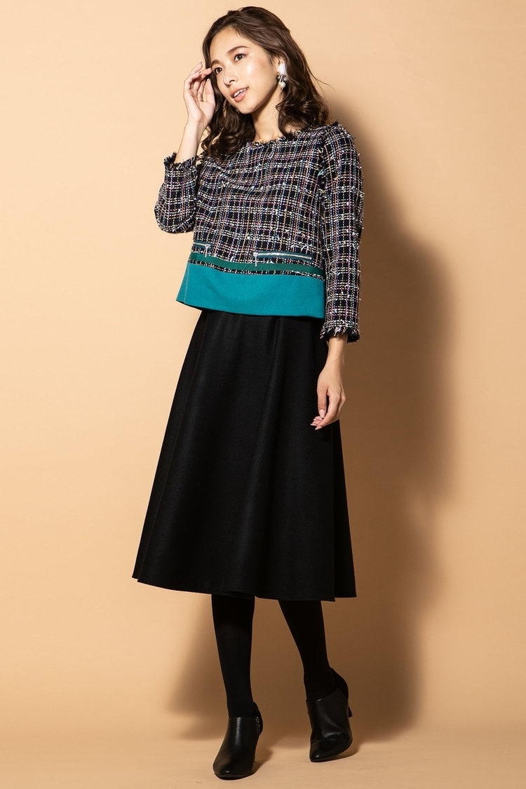 プルオーバー×スカート