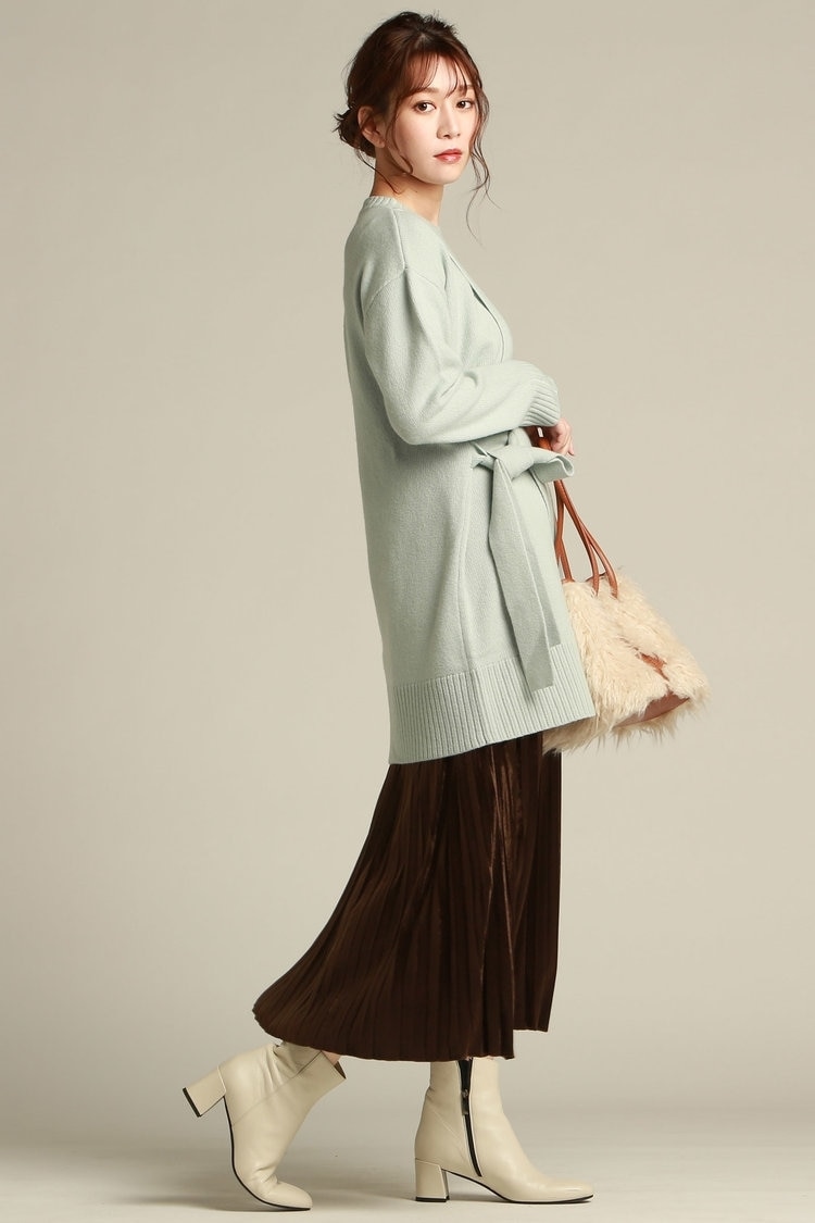 冬スタイルにメリハリをつける「プリーツスカート」