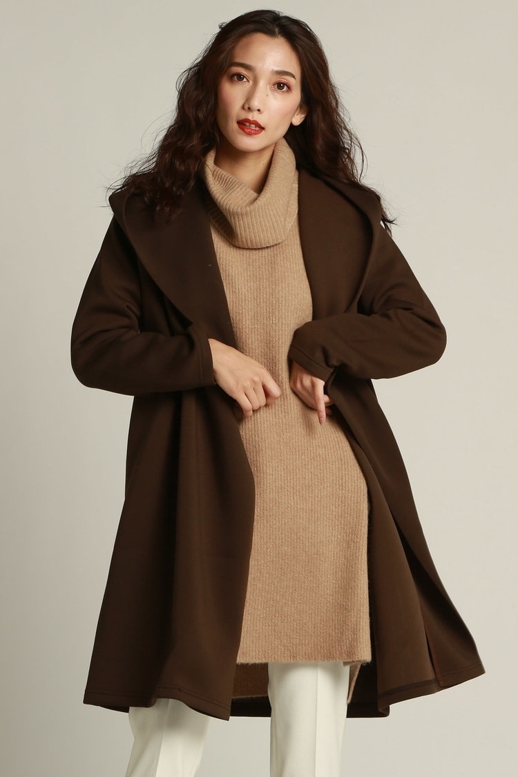 ブラウン×ベージュの今旬バランス