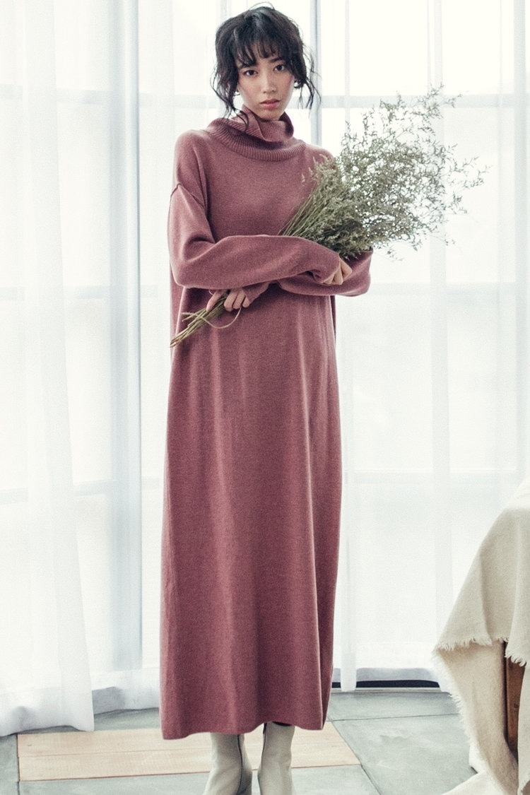 ゆったりニットワンピでリラックス