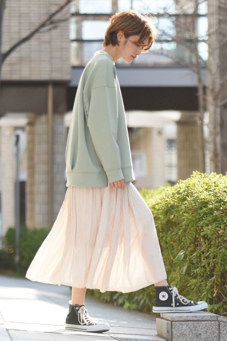 大人かわいいを引き出す「シャーベットカラー」