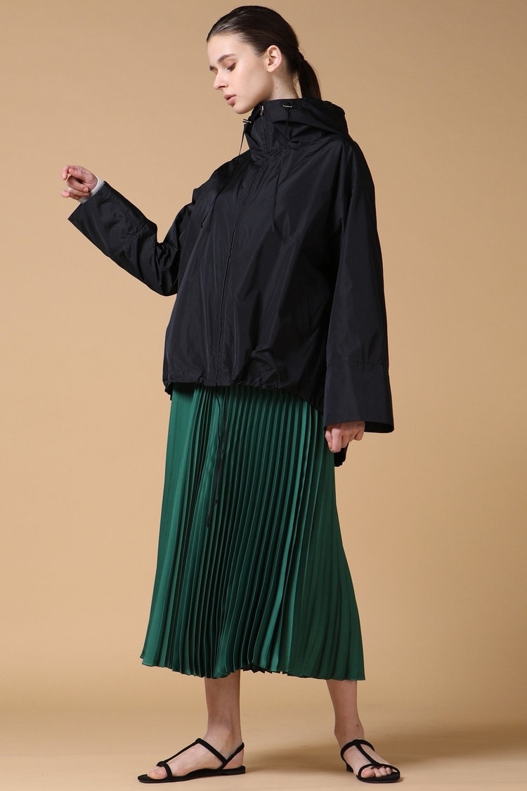 マイクロタフタフーデットショートブルゾン