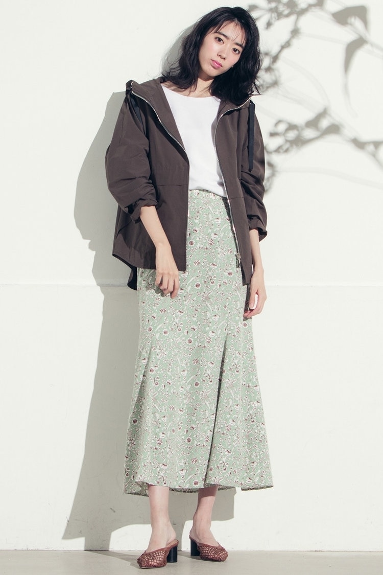 シフォンフラワーブラウス