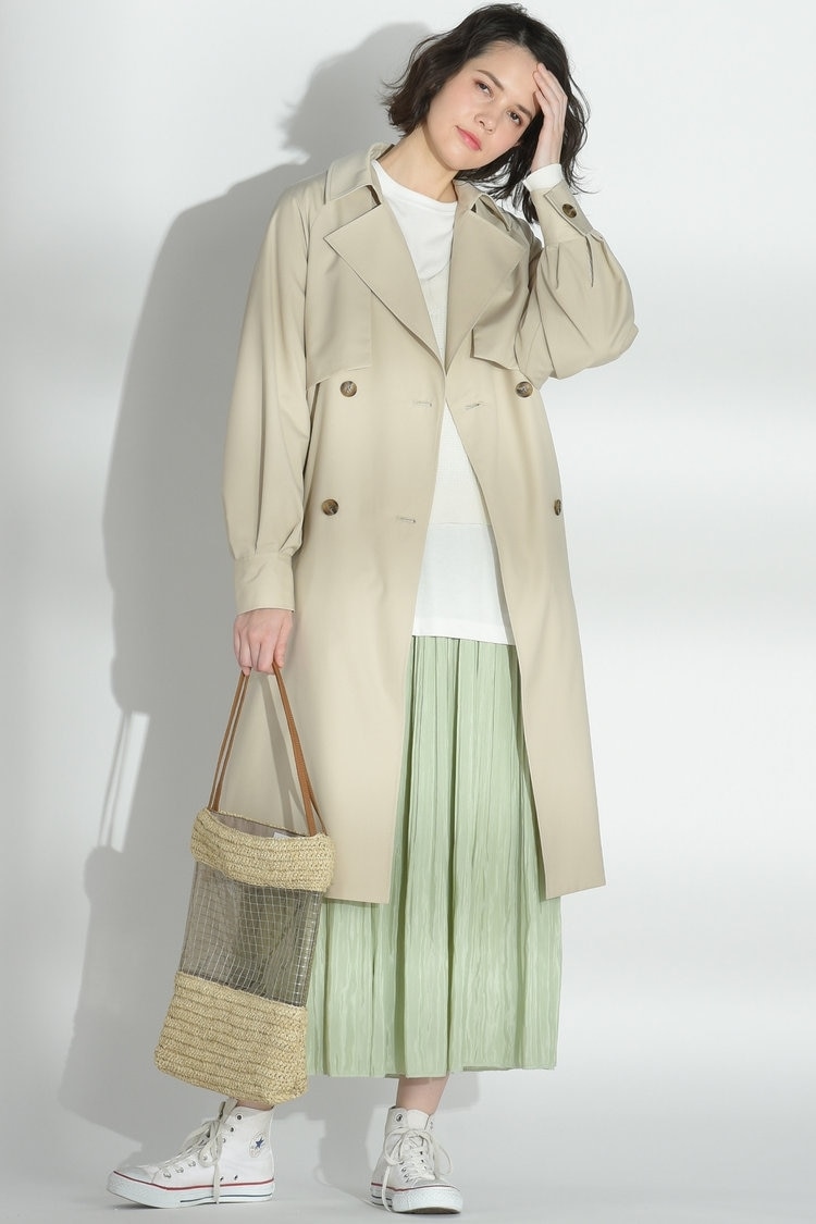 <雑誌掲載>ボクシーなシルエットのトレンド紺ブレ