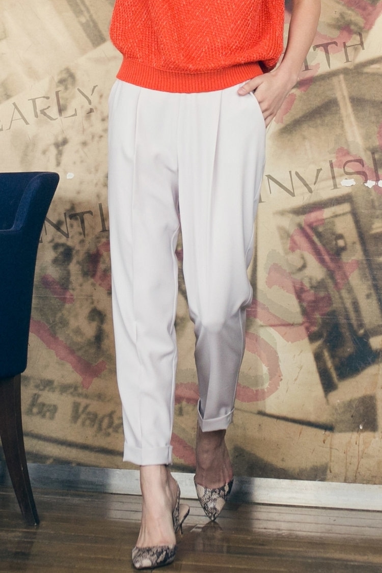 テーパードパンツは頼れる味方