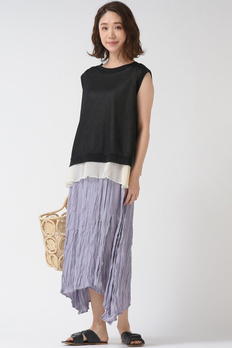 ペールトーン×ダークトーンの抑揚で「春」の着痩せをつくる