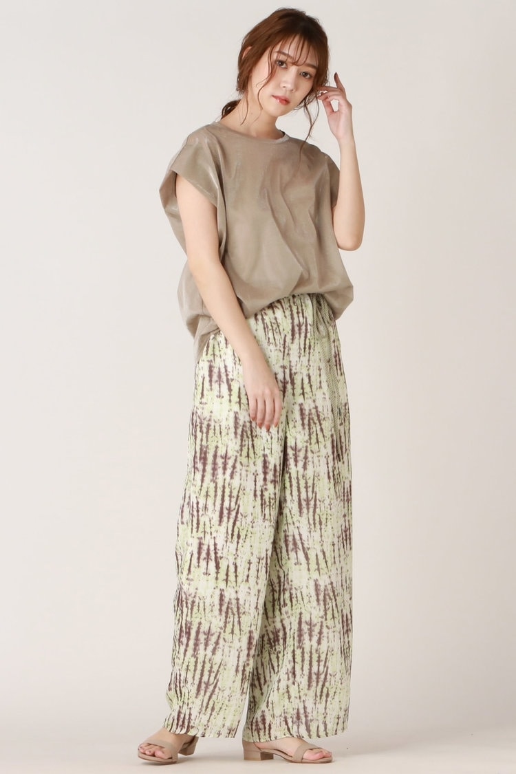 出すべきところは出すという覚悟で「夏」の着痩せを