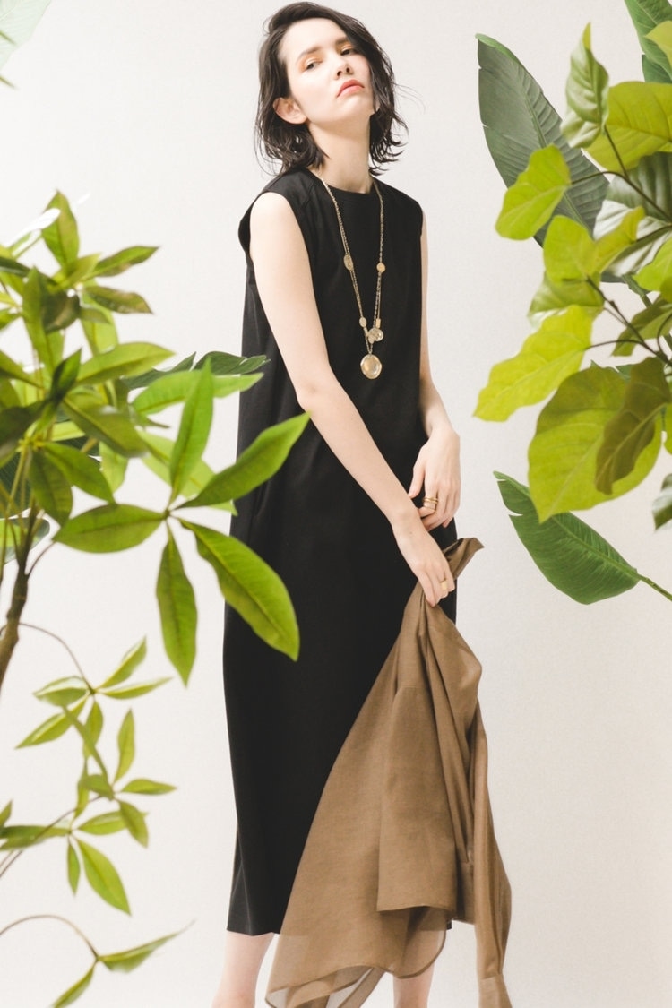 「ストレートタイプ」に似合うスタイリング＆トレンドコーデ