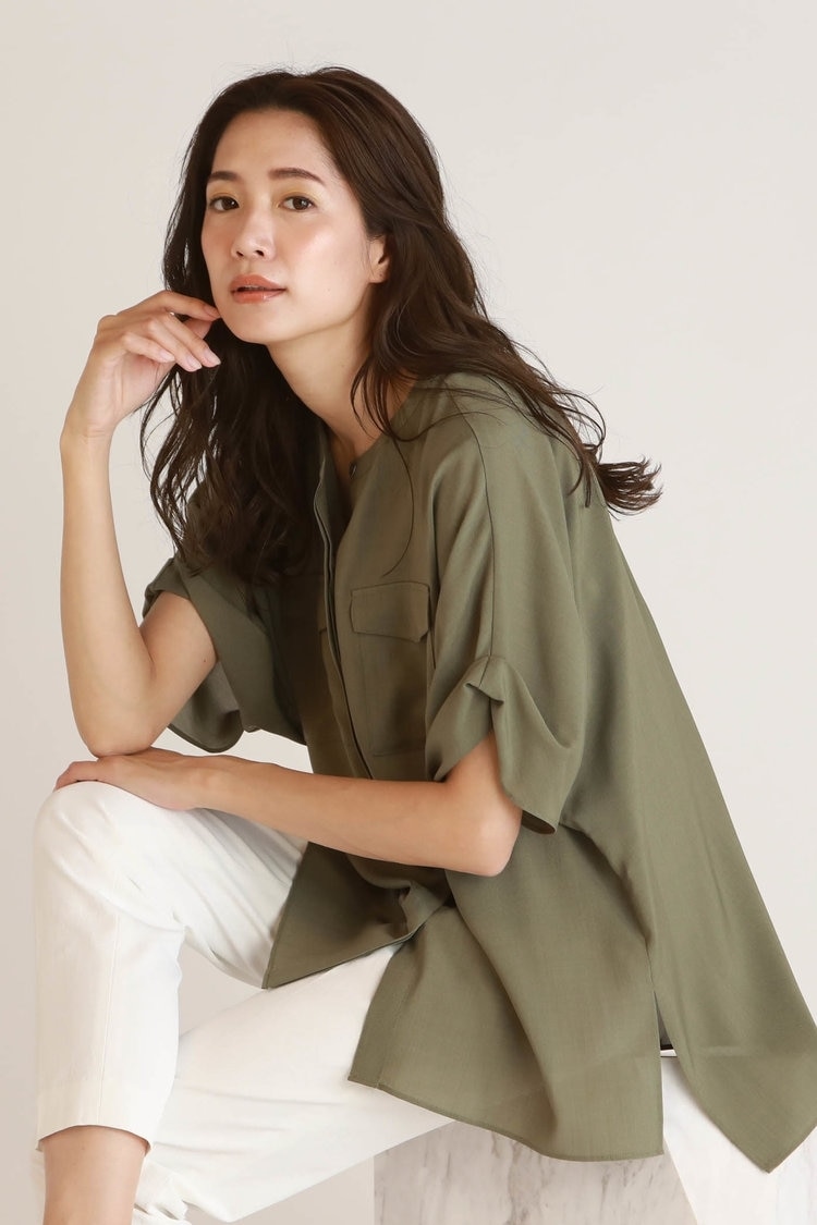 「ブラウス」のオフィスカジュアル