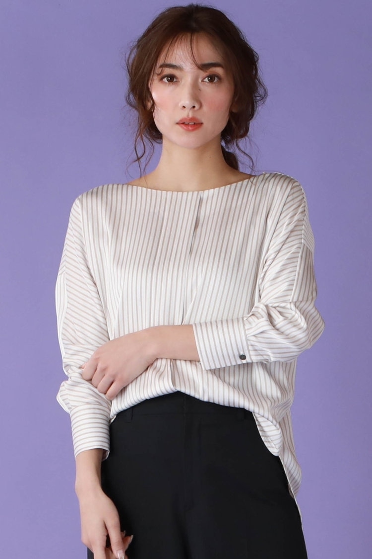 ストライプ柄を味方にIラインで細見せを