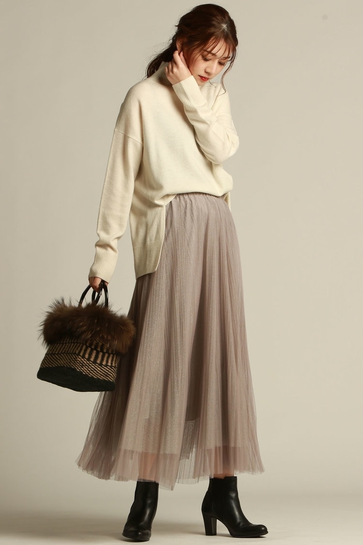 タートルネックで女度を上げる