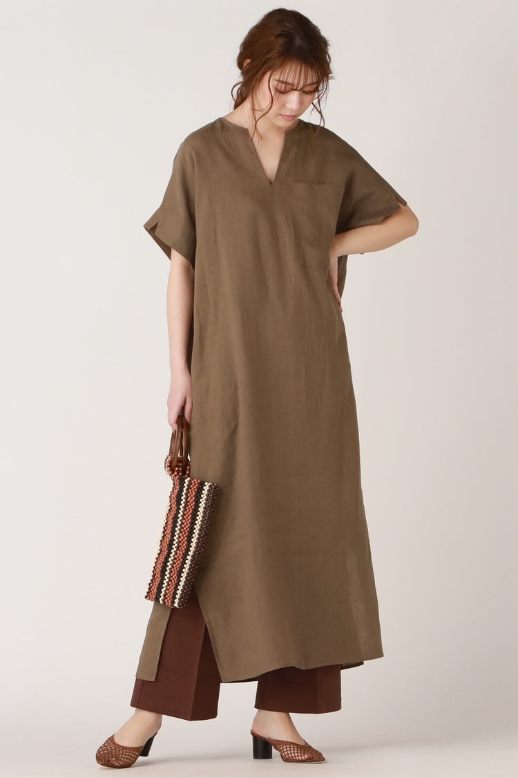 1枚でも重ねてもいいユースフルな都会派ワンピース