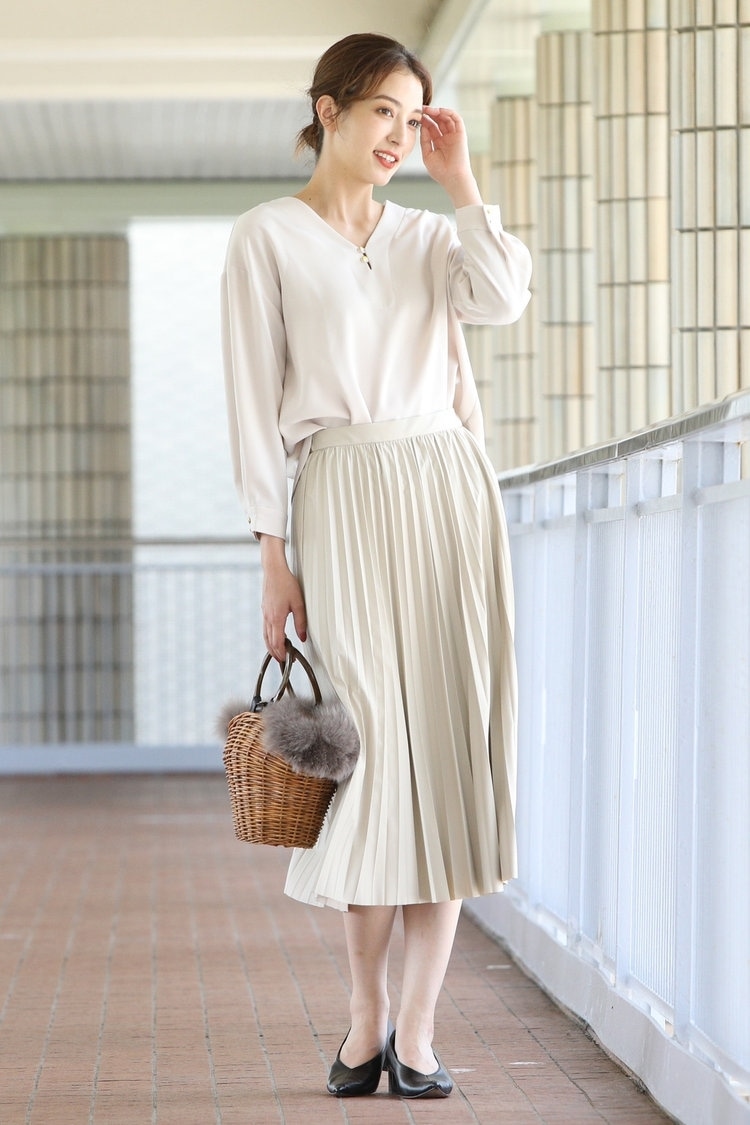 ソフトフェイクレザープリーツスカート