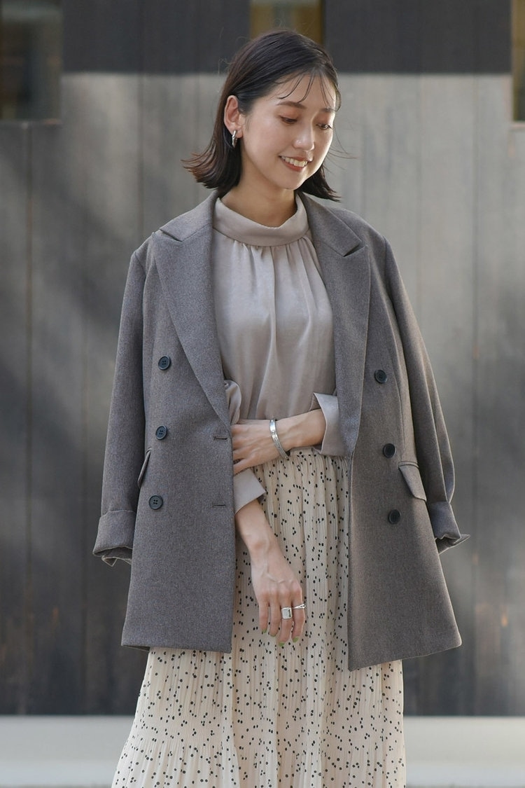 シンプルベーシックシャツ