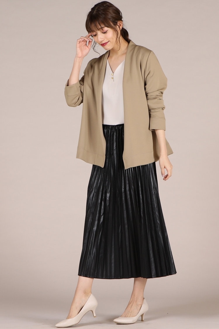 ソフトフェイクレザープリーツスカート