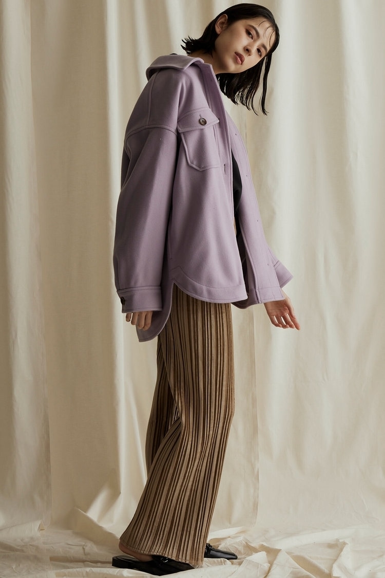 スエードタッチプリーツストレートパンツ