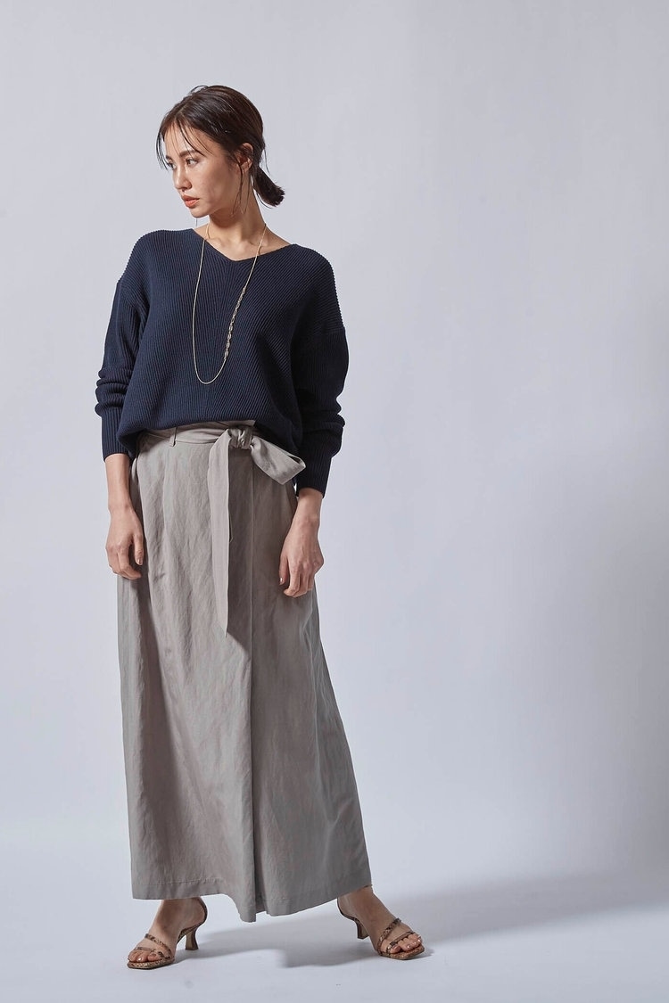 《大草直子さんコラボ【OWN】4th Collection》オーガニックコットンのざっくりVネックニット LAUTREAMONT