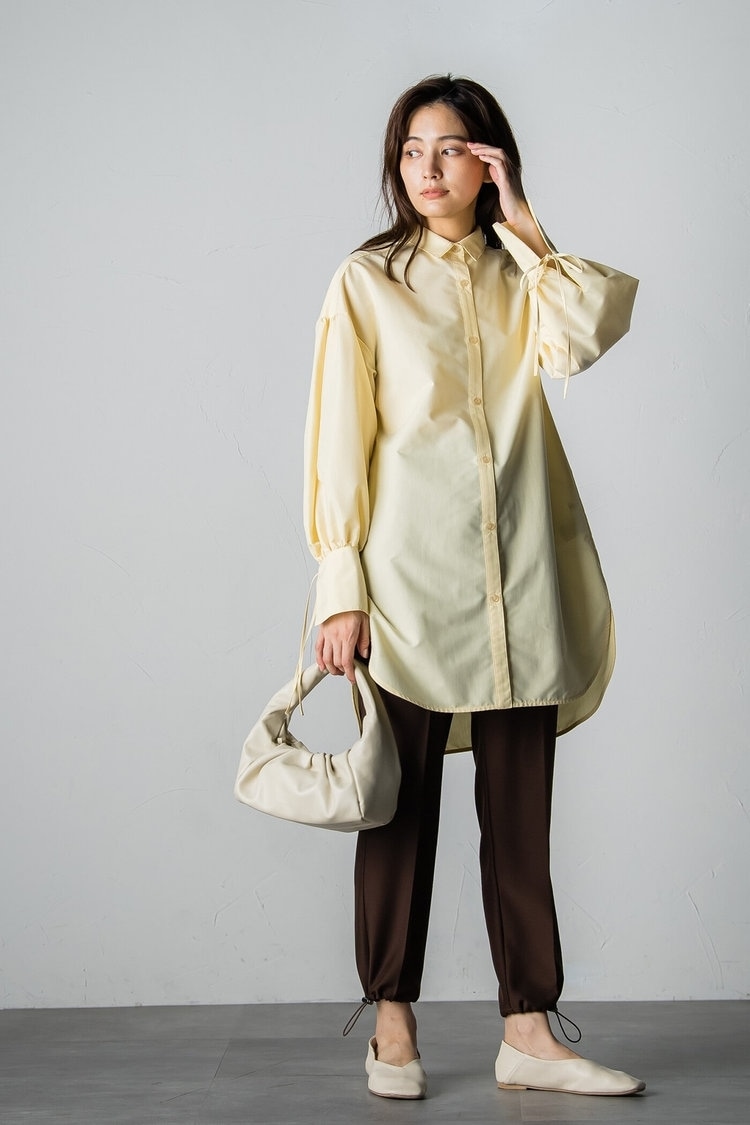 リラックス感とやわらかな色合いがかわいい温泉デートコーデ