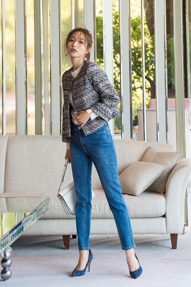 黒×白の愛犬お揃い服には差し色をプラス QUEENS COURT