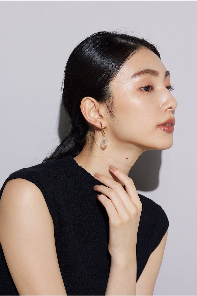 パフュームガラスの繊細なきらめきは30代女性にぴったり ketty cherie