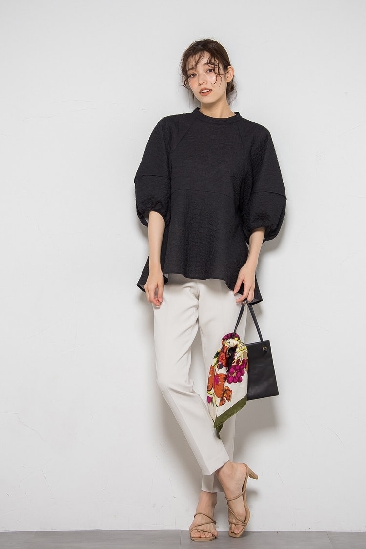 ボンディングブラウスで大人可愛い50代夏コーデに Droite lautreamont