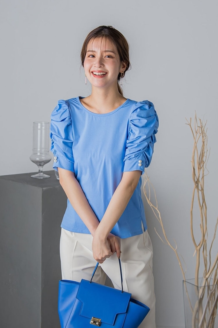 袖コンシャスなブラウスの夏らしいカジュアルコーデ VICKY