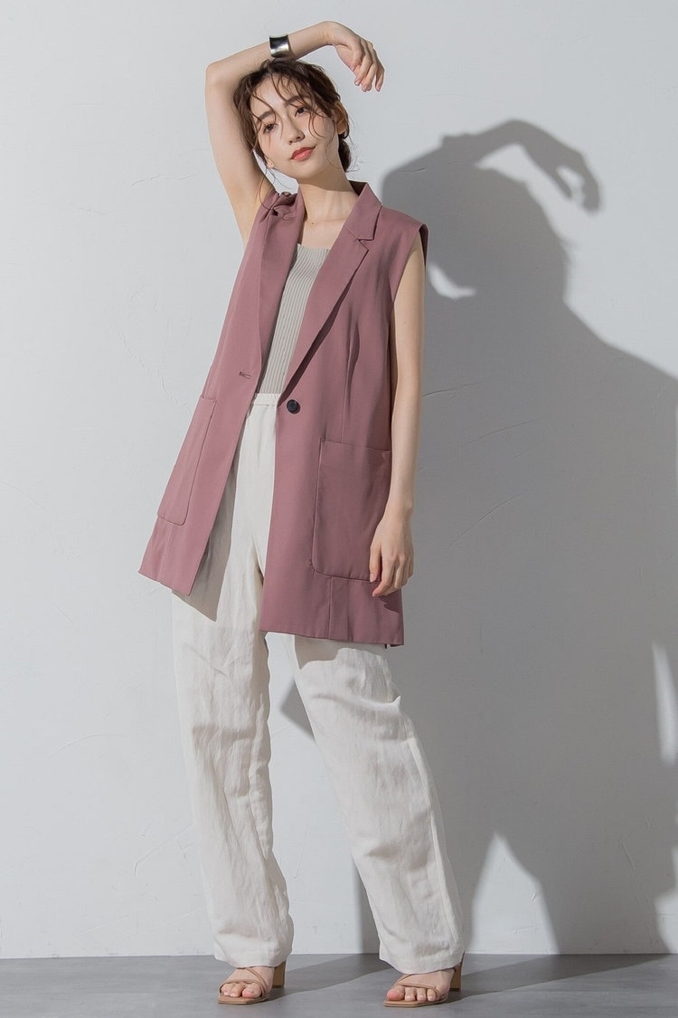 女性らしいくすみカラーで差をつける