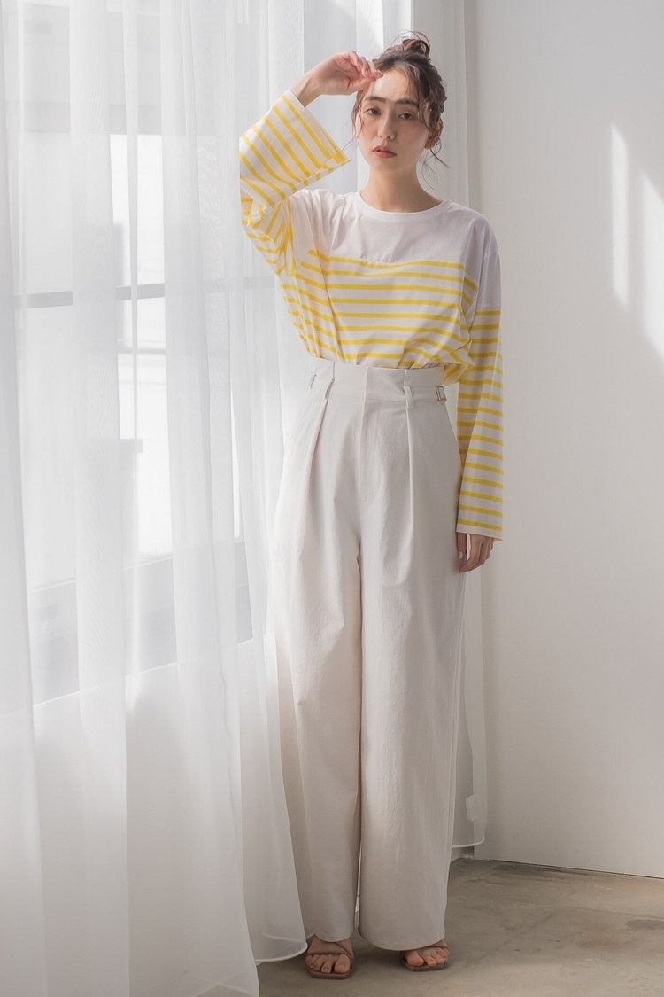 ポップなイエローボーダーで大人かわいい春の韓国コーデ Droite lautreamont
