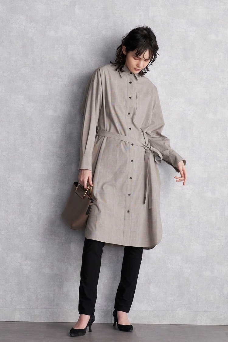 定番のシャツワンピースはグレンチェックで季節感たっぷりに la.f...